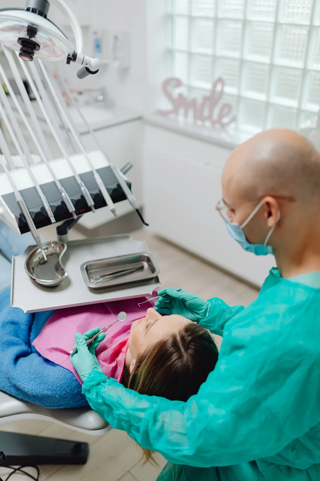 Chairside treatment with a sterile instrument tray, alongside the Full Mouth Restoration explanation in Virginia Beach